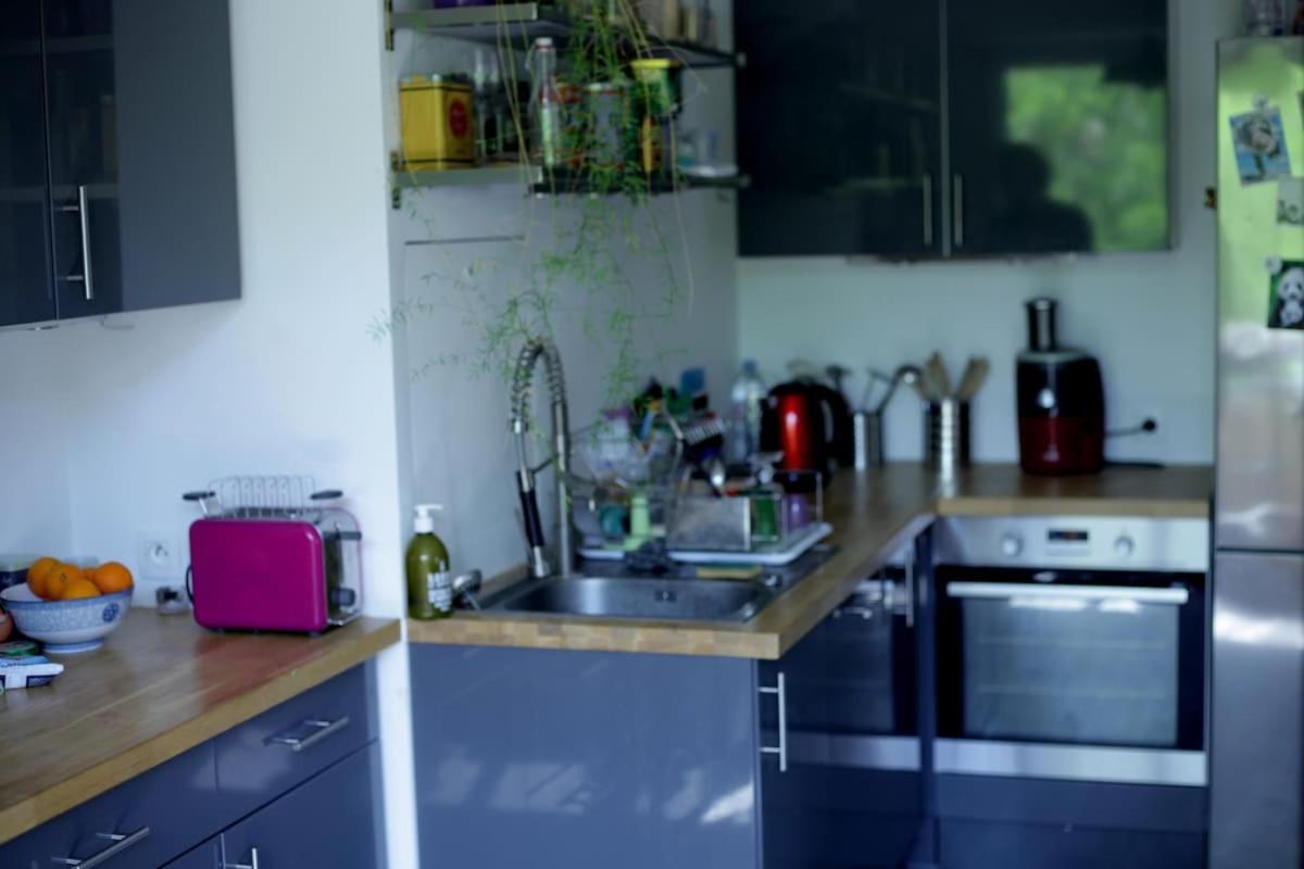Beau 4 Pieces Dans Coin De Verdure Apartment *