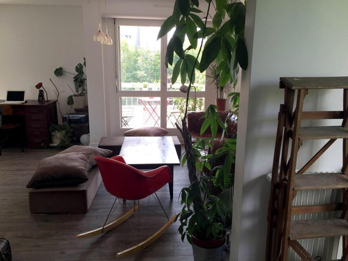 Beau 4 Pieces Dans Coin De Verdure
